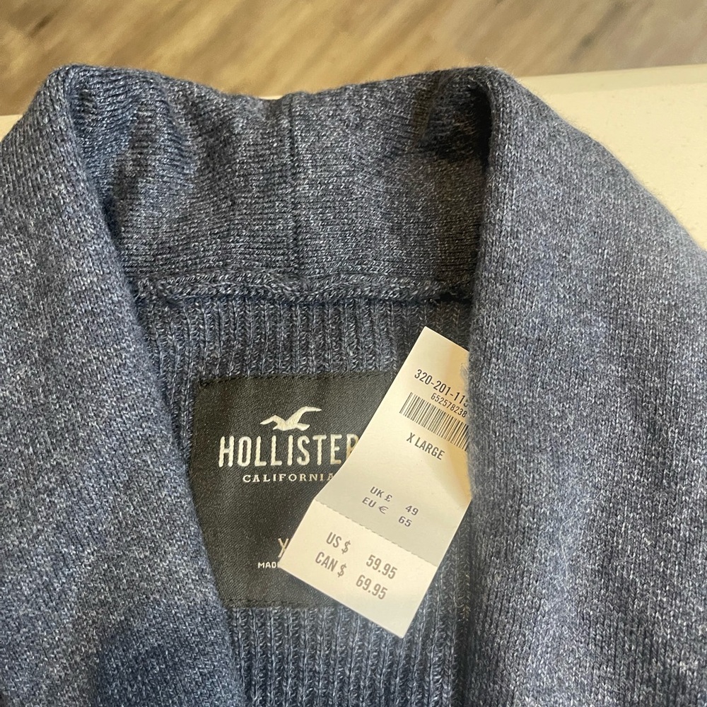 Hollister Blue cardigan with Classic Ribbed Design